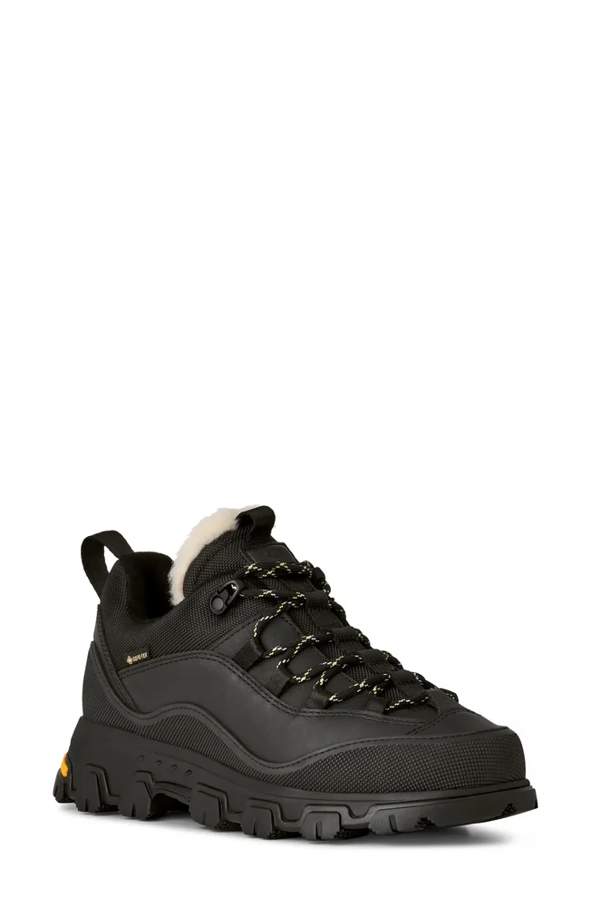 MetroTrek Waterproof Hiking Boot in Black