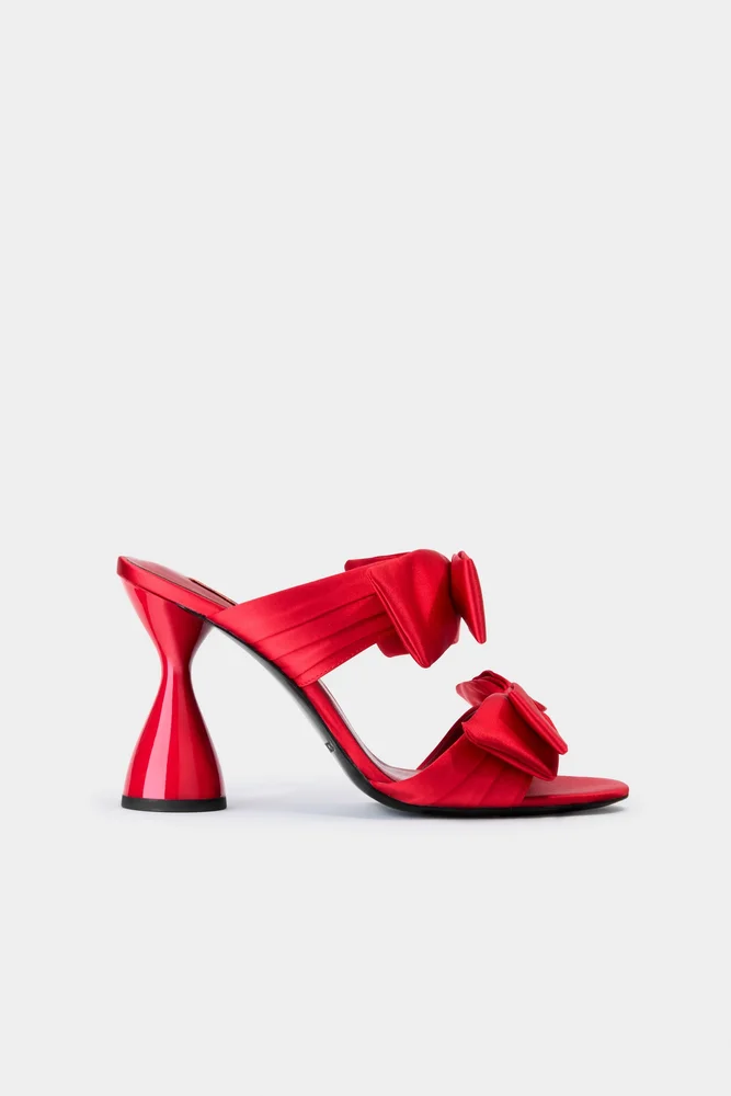 Bow Verner Heel In Lucky Red