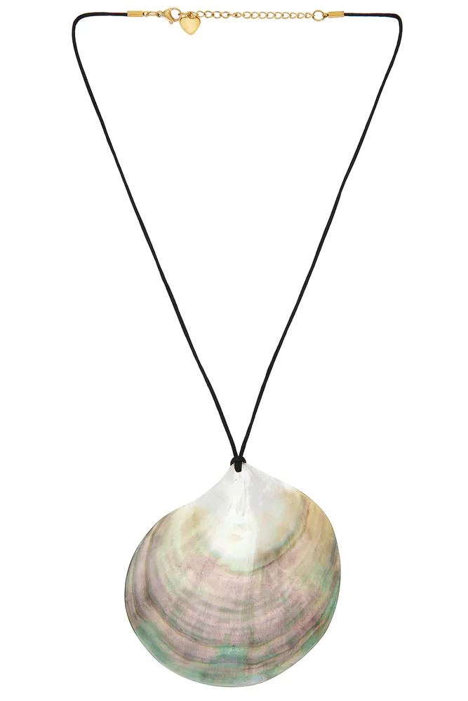 Avery Shell Necklace