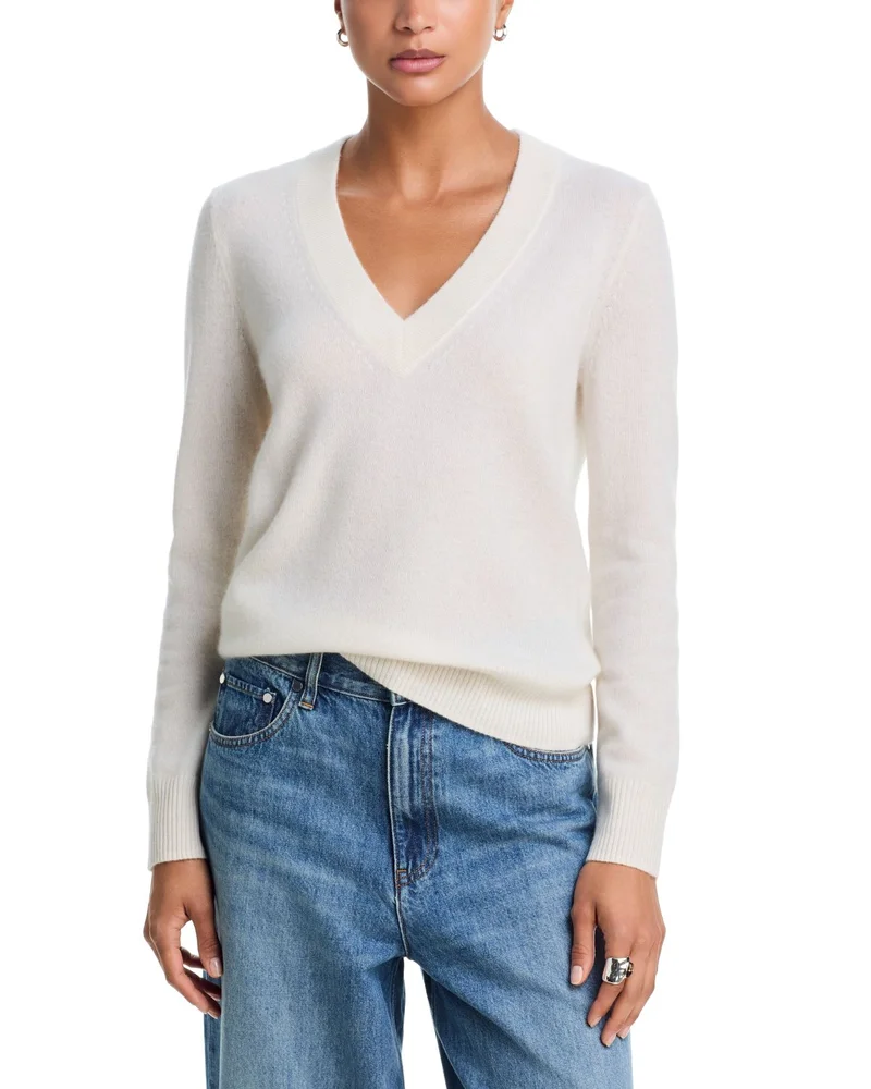 100% Cashmere V-Neck Sweater