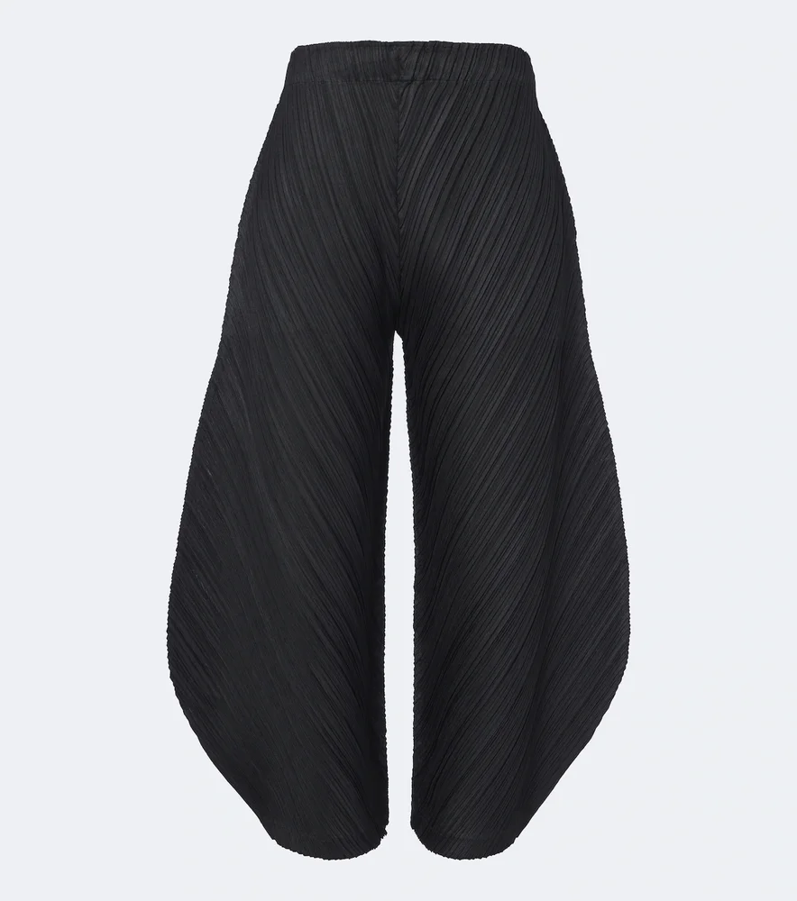 Monthly Colors: July pleated barrel-leg pants