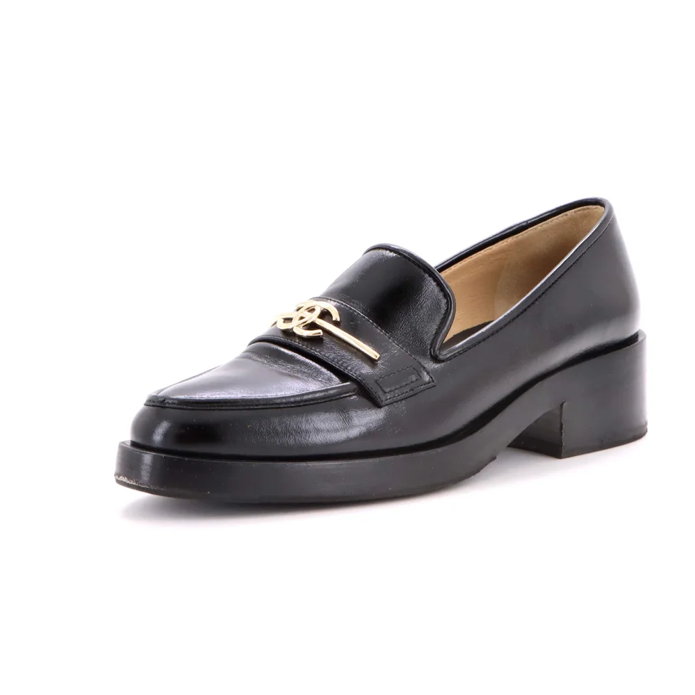Pre-Owned CC Leather Loafers