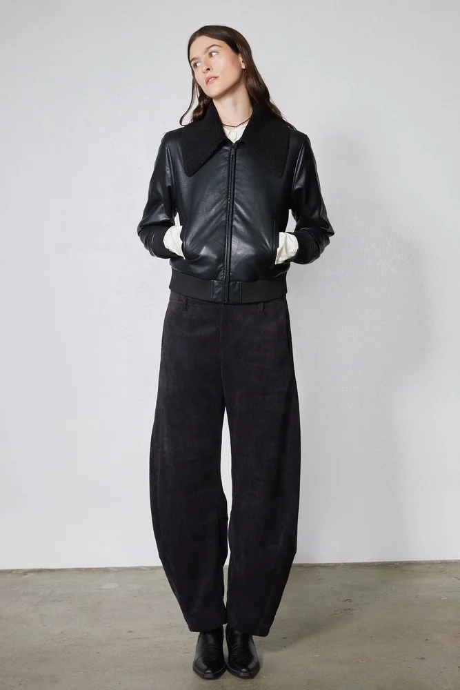 Uptown Loose Barrel Corduroy Pants, Black