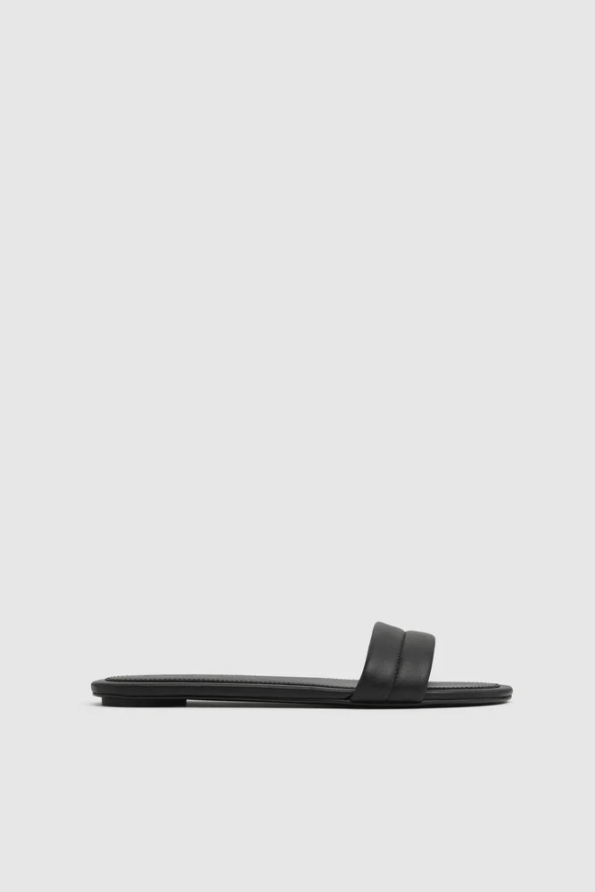 Stitch Detail Slide - Black