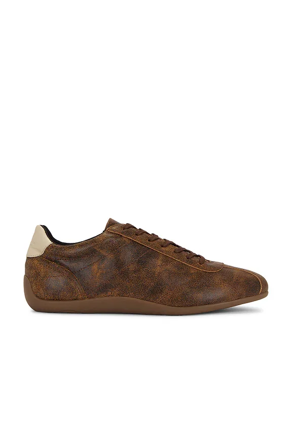 Hollie Sneaker
