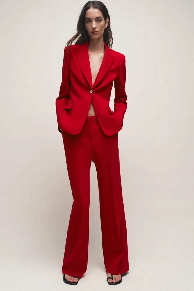 TAILORED SHOULDER PAD BLAZER