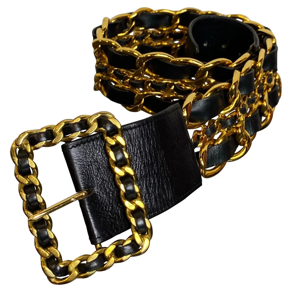 90s Chanel belt in leather and gold-tone metal chains