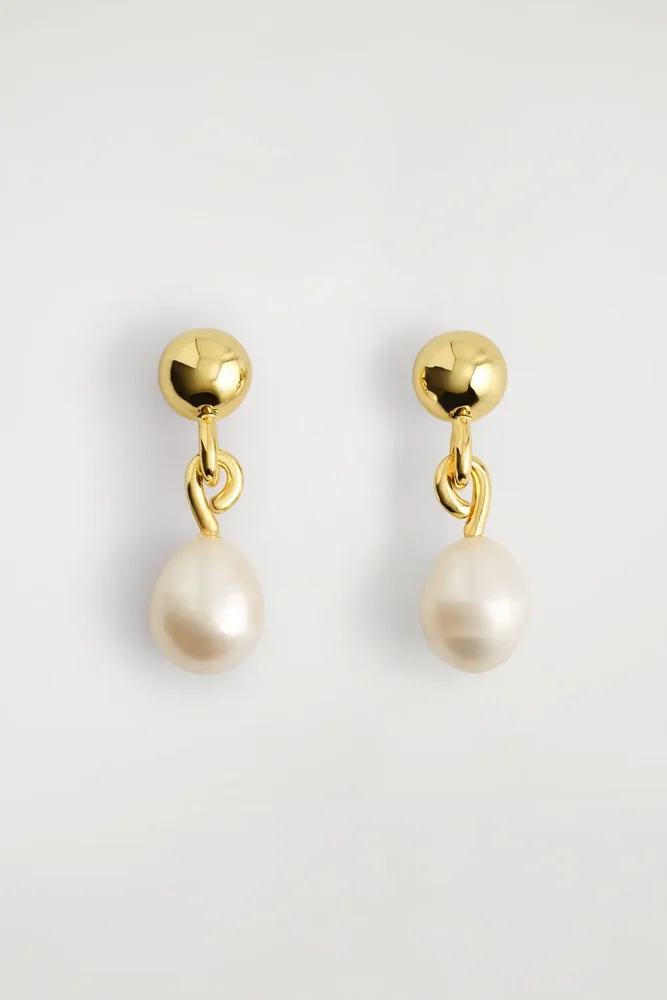 Freshwater Pearl Drop Earrings