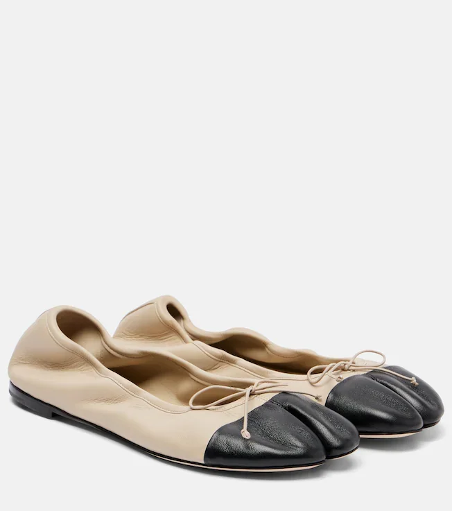 Tabi leather ballet flats