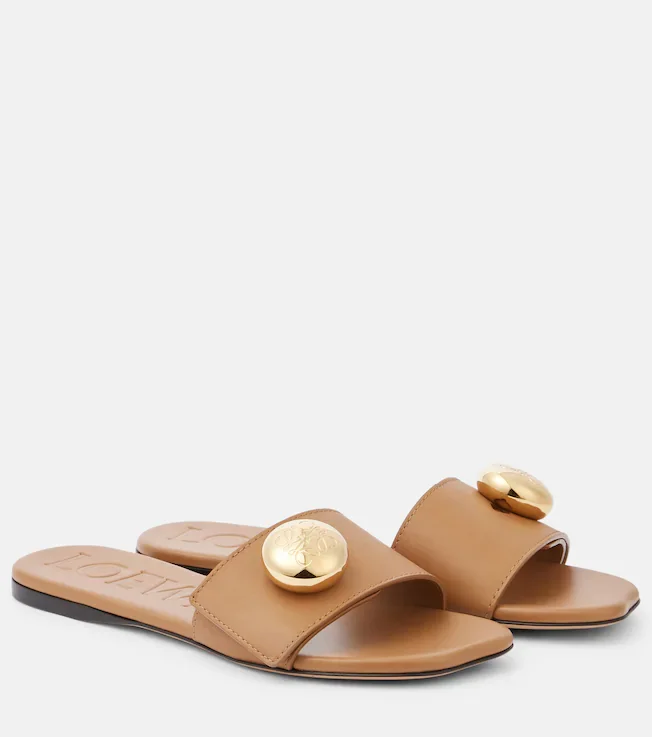 Pebble leather slides