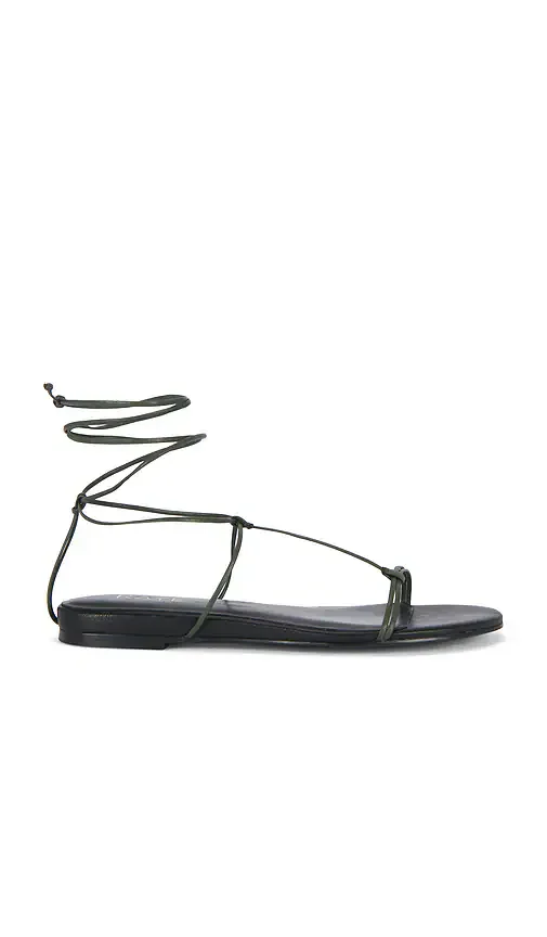 Elisa Sandal