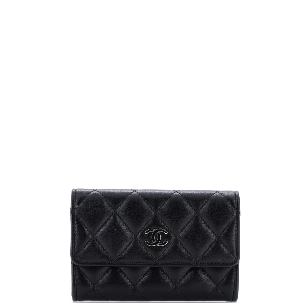 Pre-Owned Chanel CC Flap Card Case Quilted Lambskin