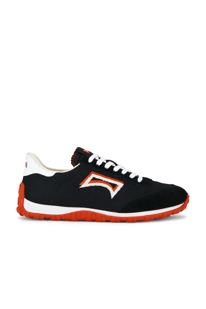 Drift Walk Sneaker in Black