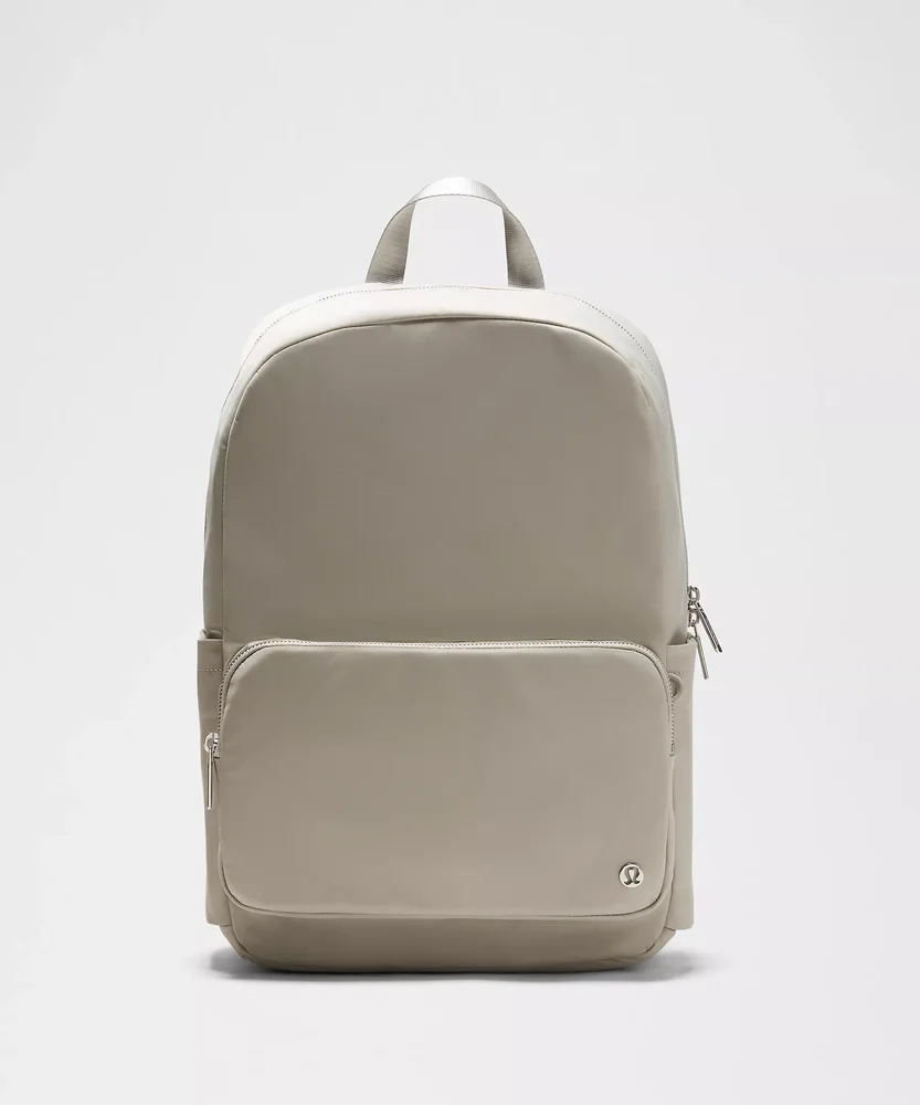 Everywhere Backpack 22L Metal Hardware