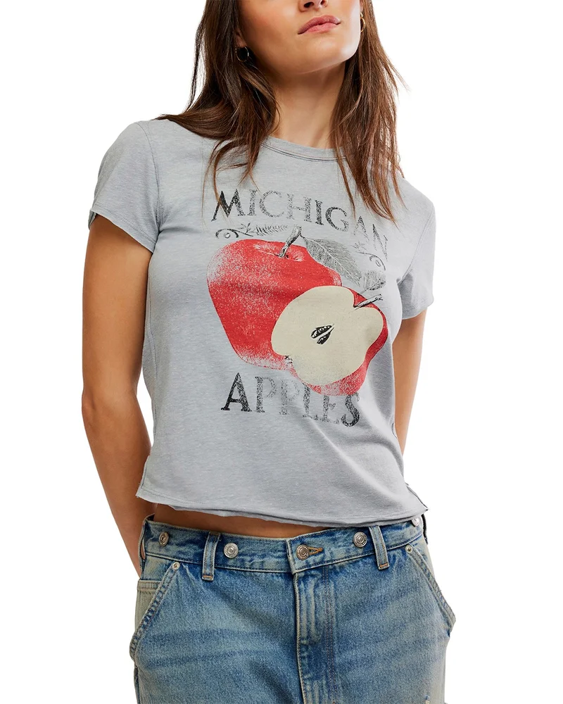 Nova Graphic Tee