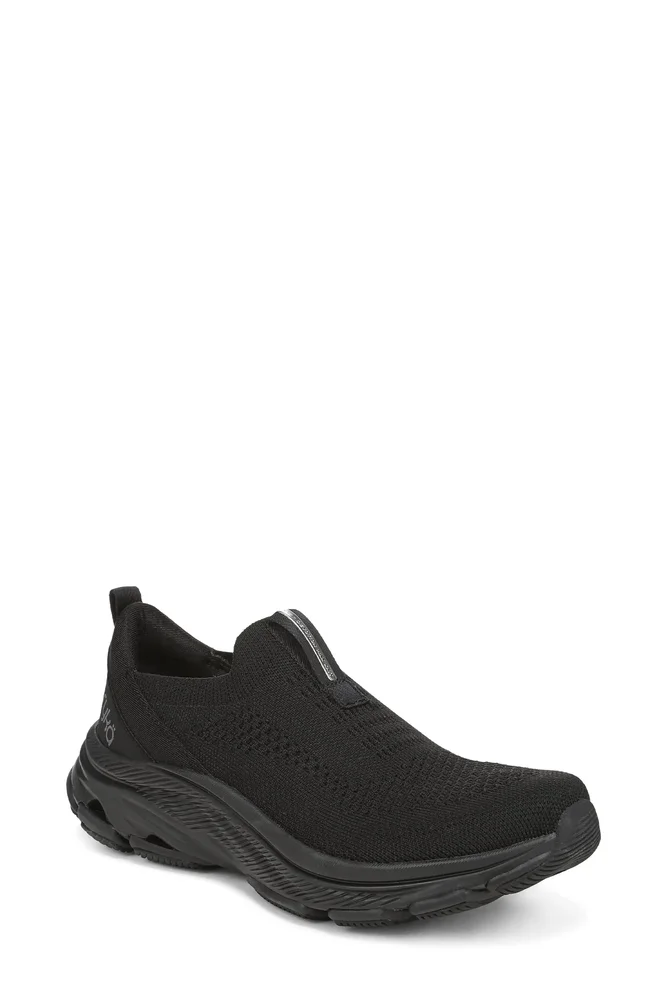 Devotion Max Slip-On Walking Sneaker