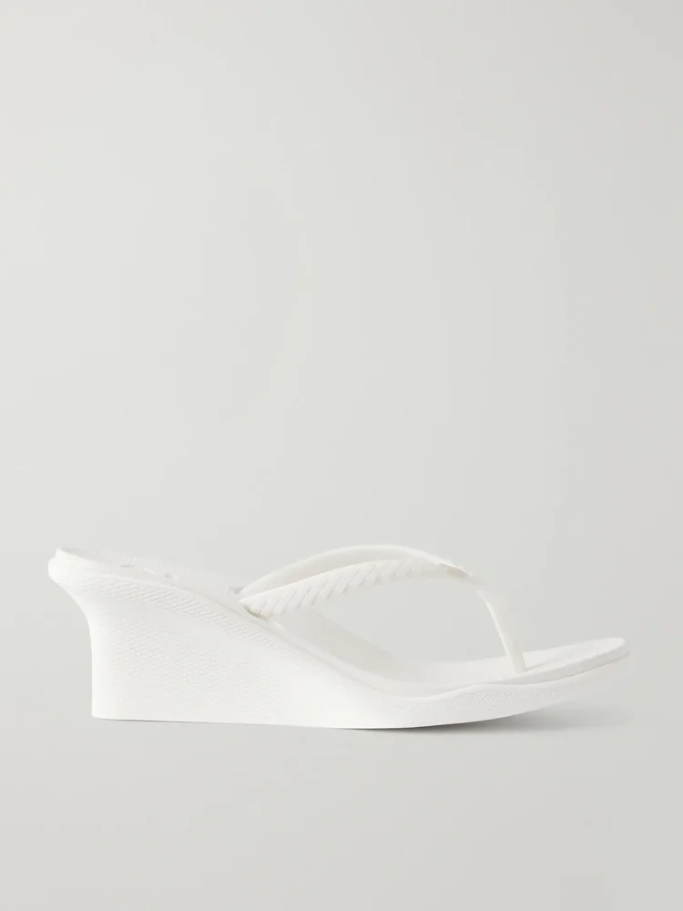 Pilar recycled thong sandals