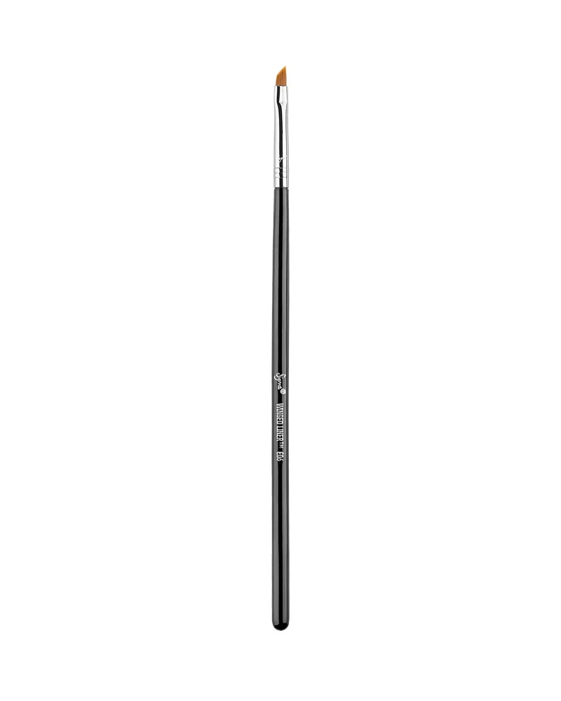 E06 Winged Liner Brush