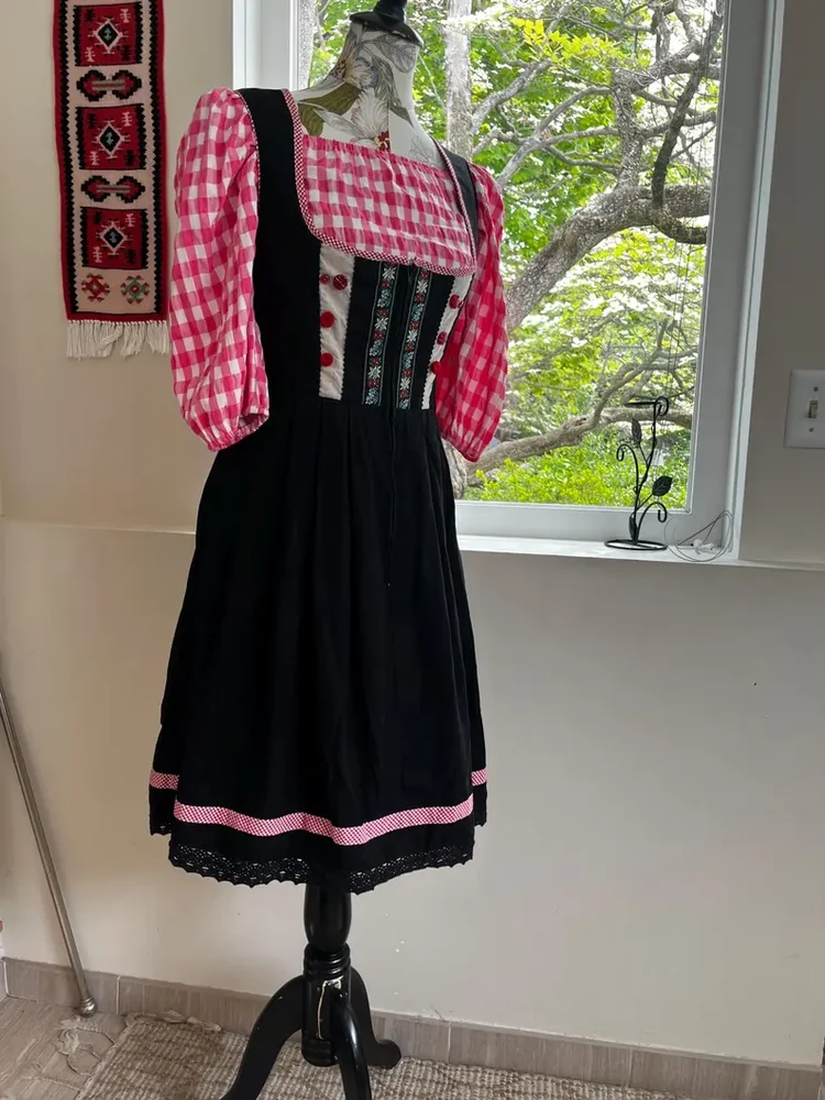 Dirndl size 40 Germany Oktoberfest Bavaria black checks with blue apron