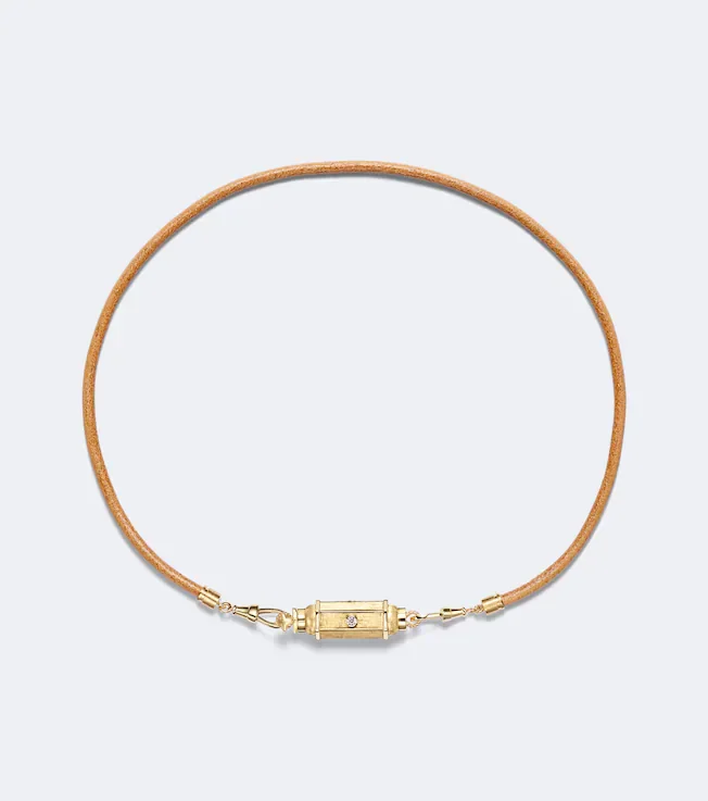 18kt gold and leather pendant necklace with diamonds