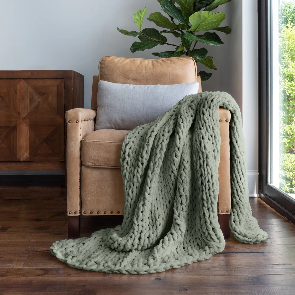 Chunky Knit Throw Blanket Braided, Soft & Cozy