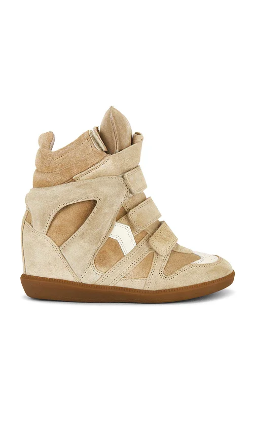 Mesh fabric and suede sneakers