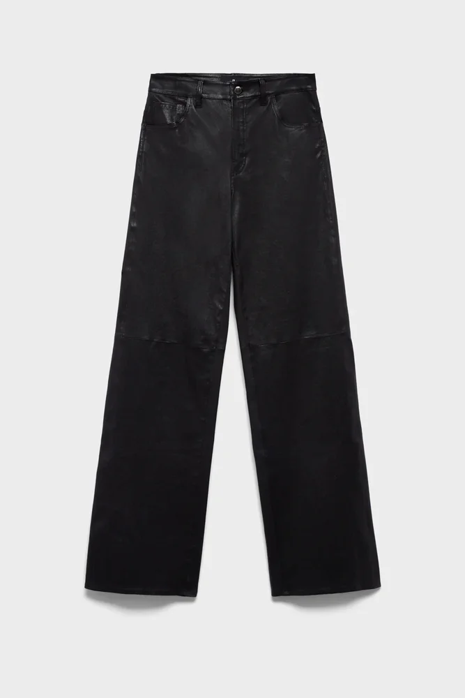 STOVEPIPE STRAIGHT in Leather Black