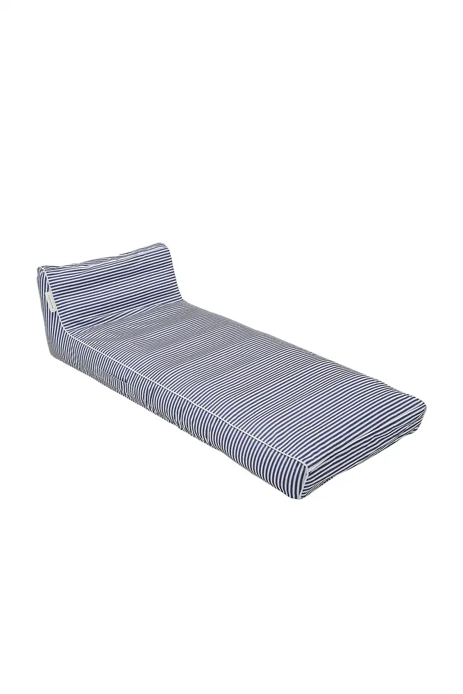 Luxe Lounger Le Weekend