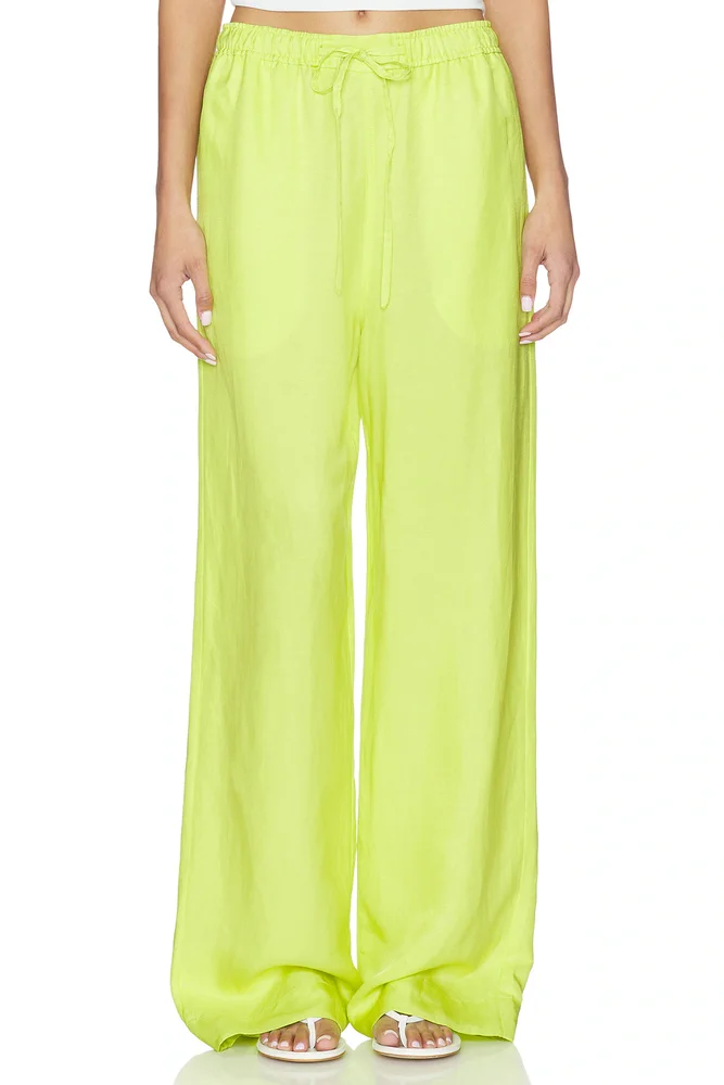 Standard Wide Leg Pant