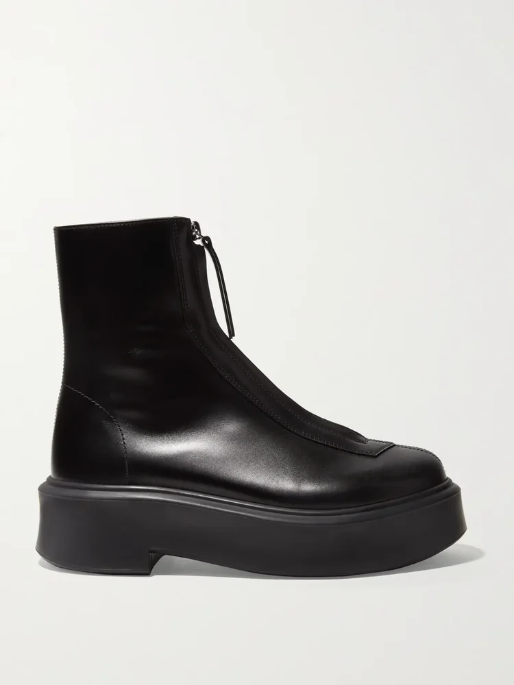 Zipped leather ankle boots
