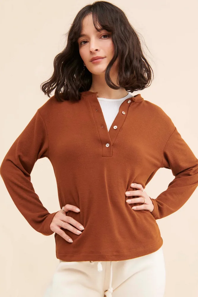 DONNI. Sweater Henley Pullover