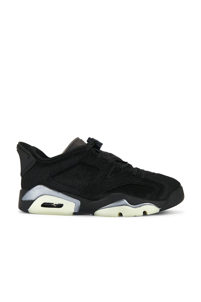 Air Jordan 6 Low Sneaker in Black
