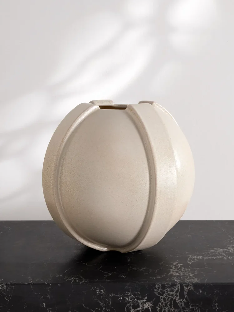 Vinci 01 ceramic vase