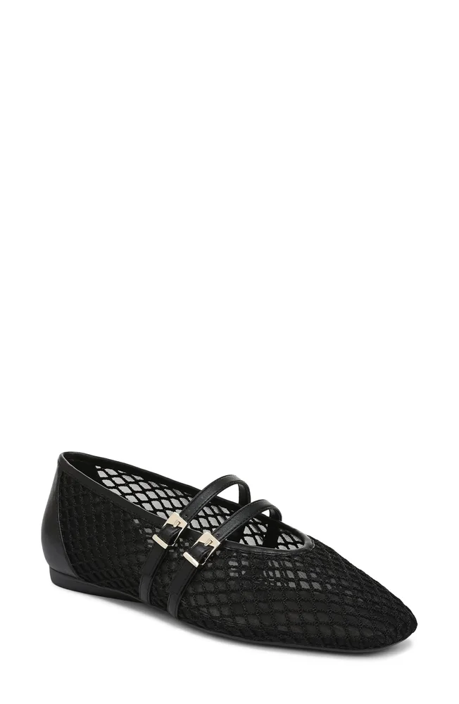 Cayla Flat