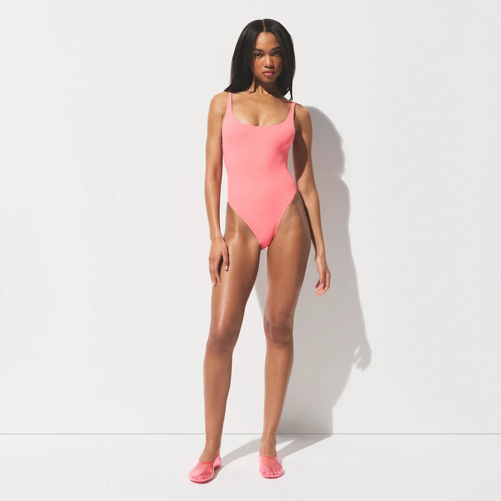 Signature Swim Scoop Neck One Piece in Melon