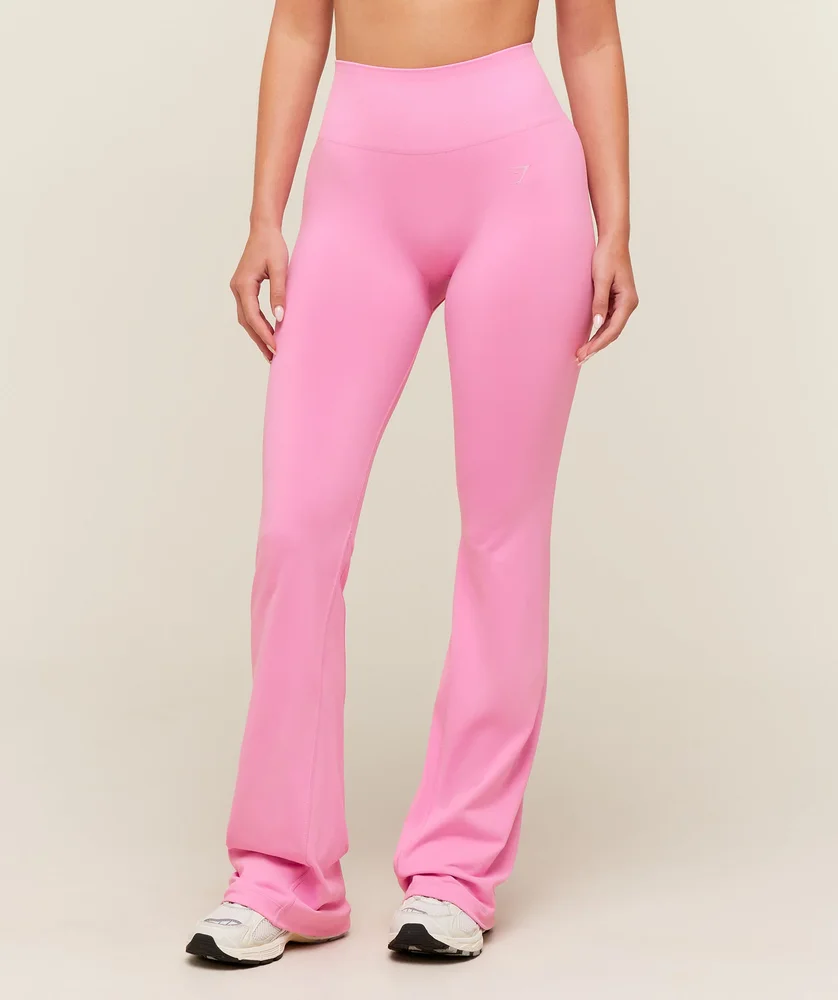 Gymshark Soft Sculpt Flared Leggings - Focus Pink