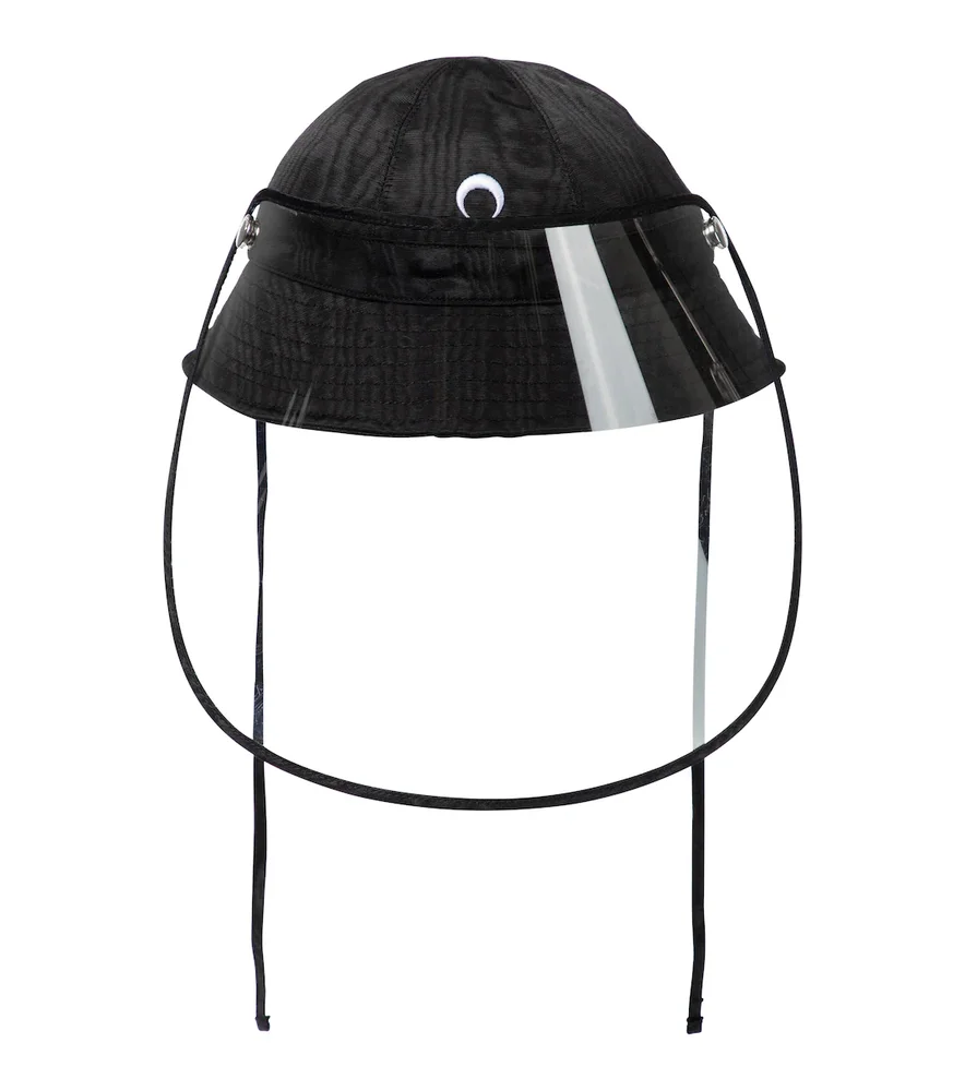 Bucket hat with visor
