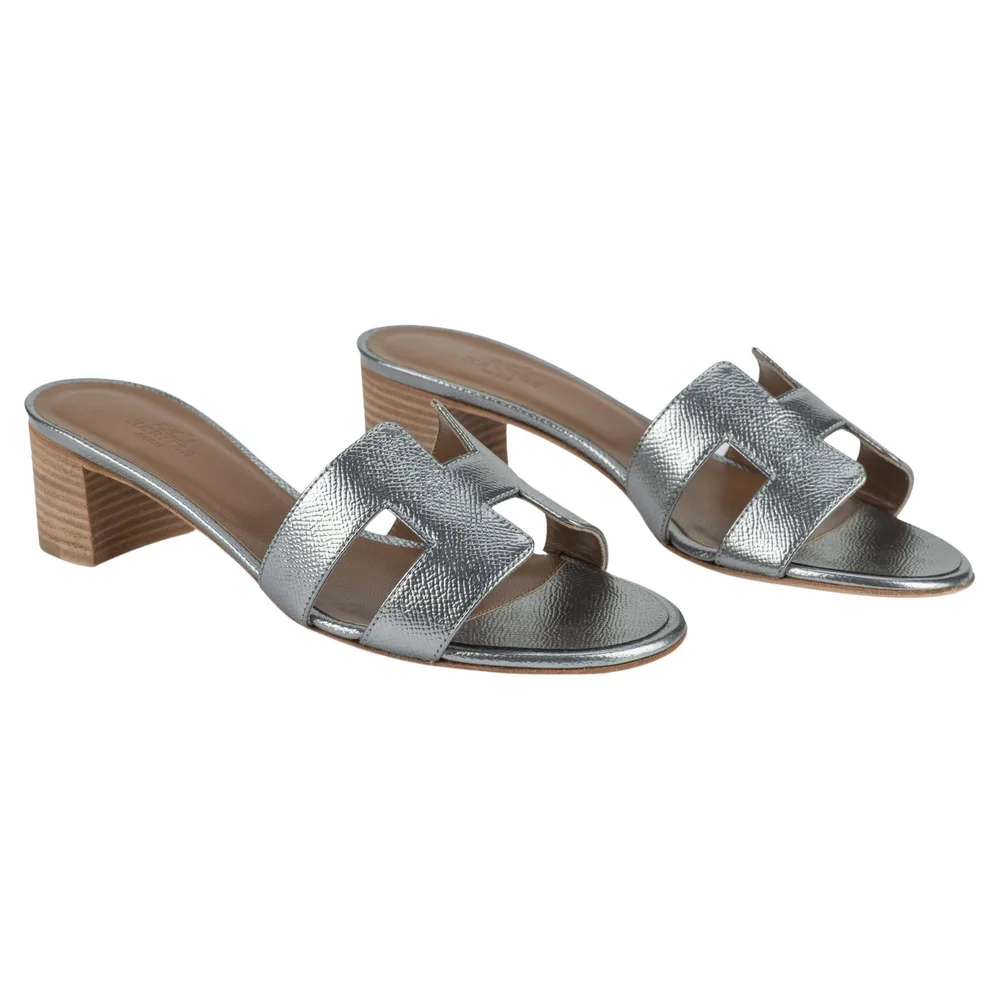Pre-Owned Silver Oasis Sandal Epsom
