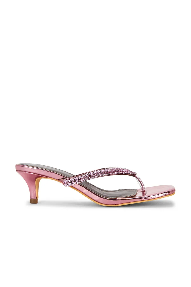 Anika Heel