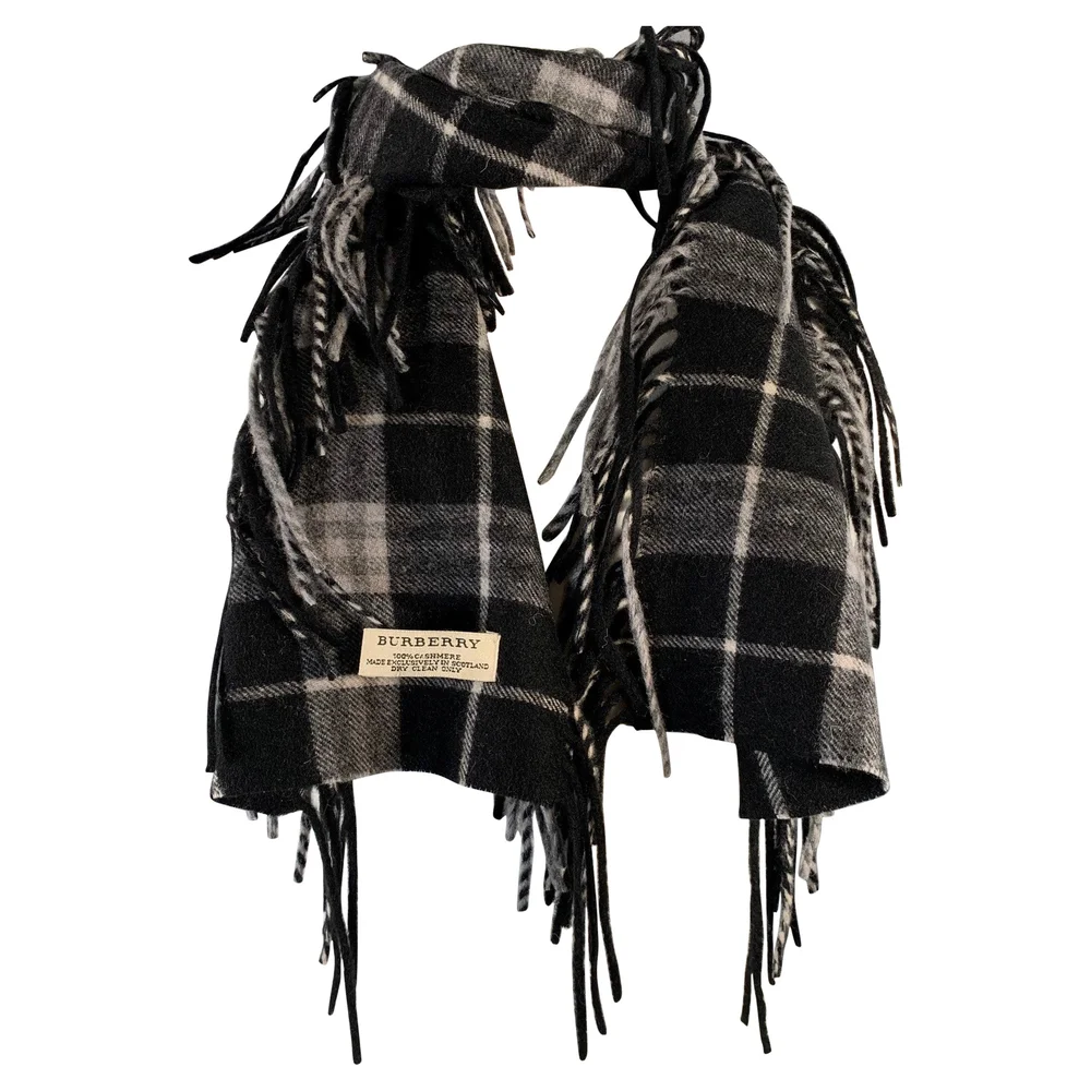 Pre-Owned Black Grey Plaid Cashmere Fringe Trim Scarf