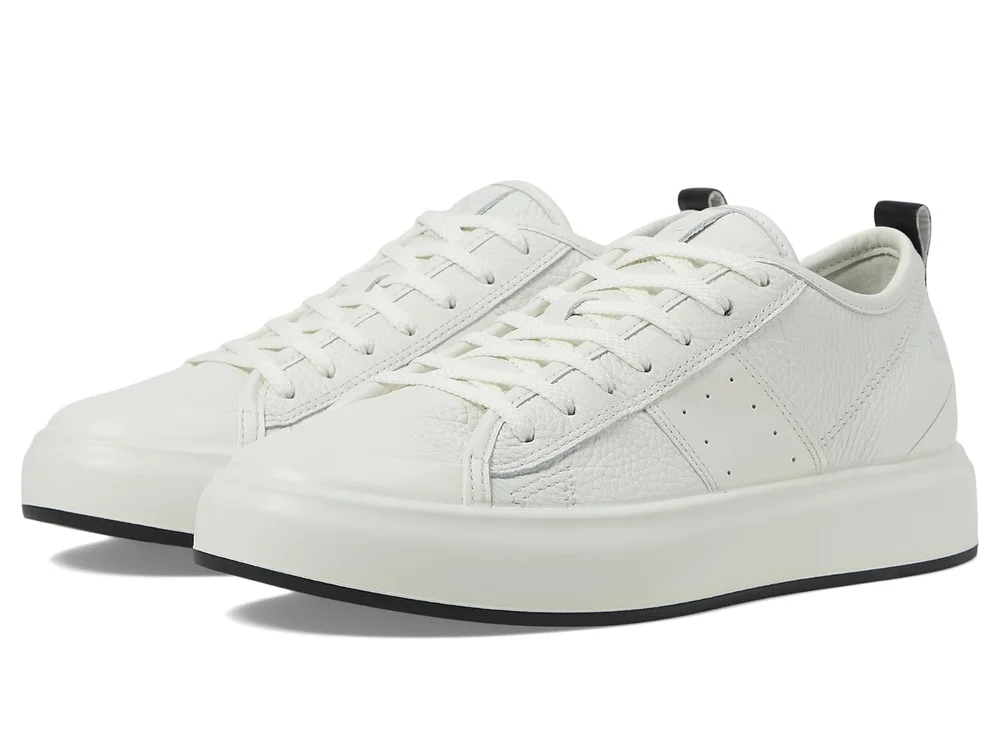 Street Ace Sneaker