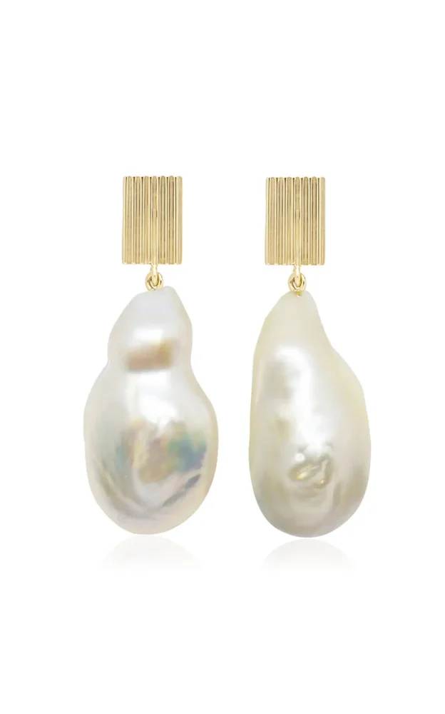 Barroco 9K Yellow Gold Freshwater Pearl Earrings