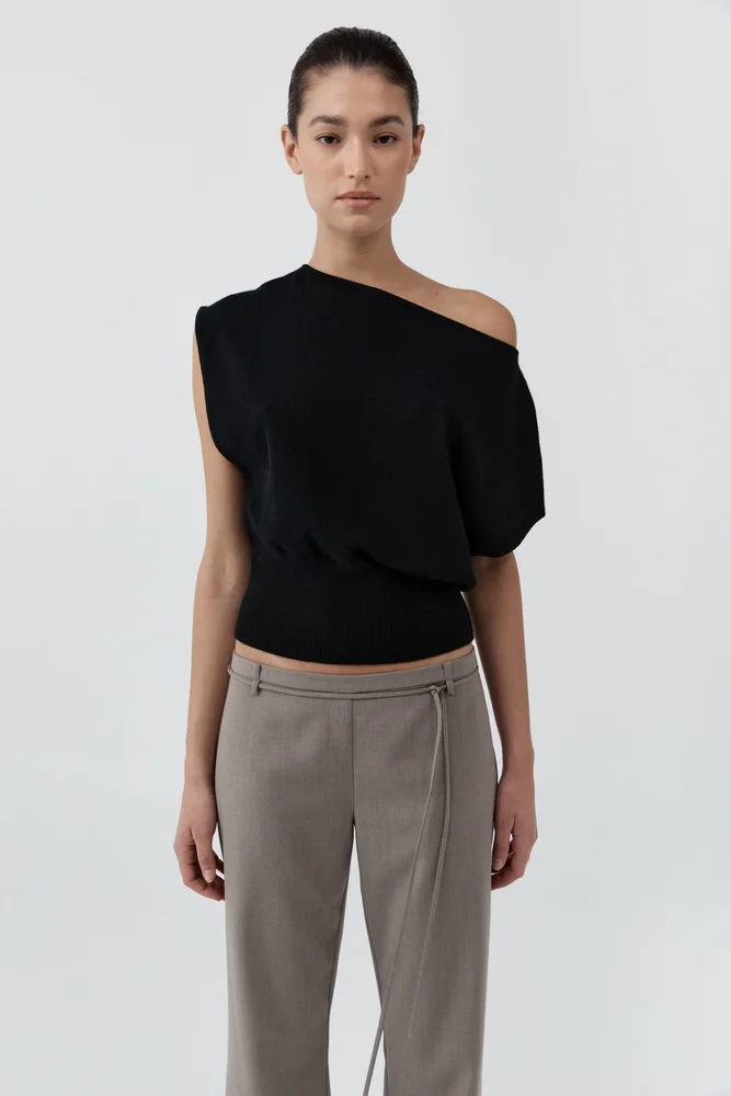 St Agni Cashmere Asymm Top - Black