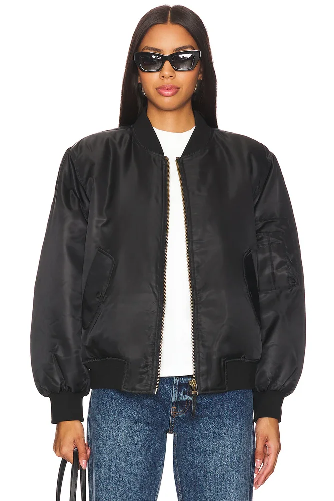 Leon Bomber