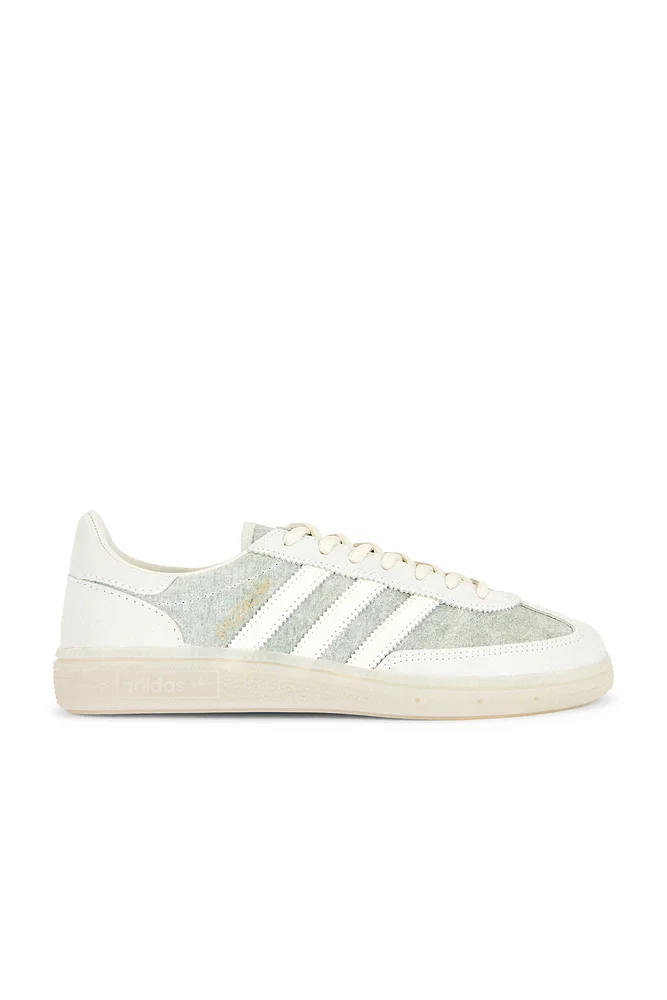 Handball Spezial in Supplier Color Off White Orbit Grey