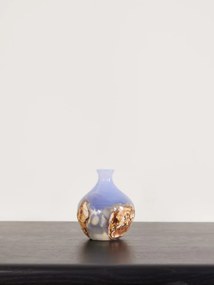 Chalcedony vase