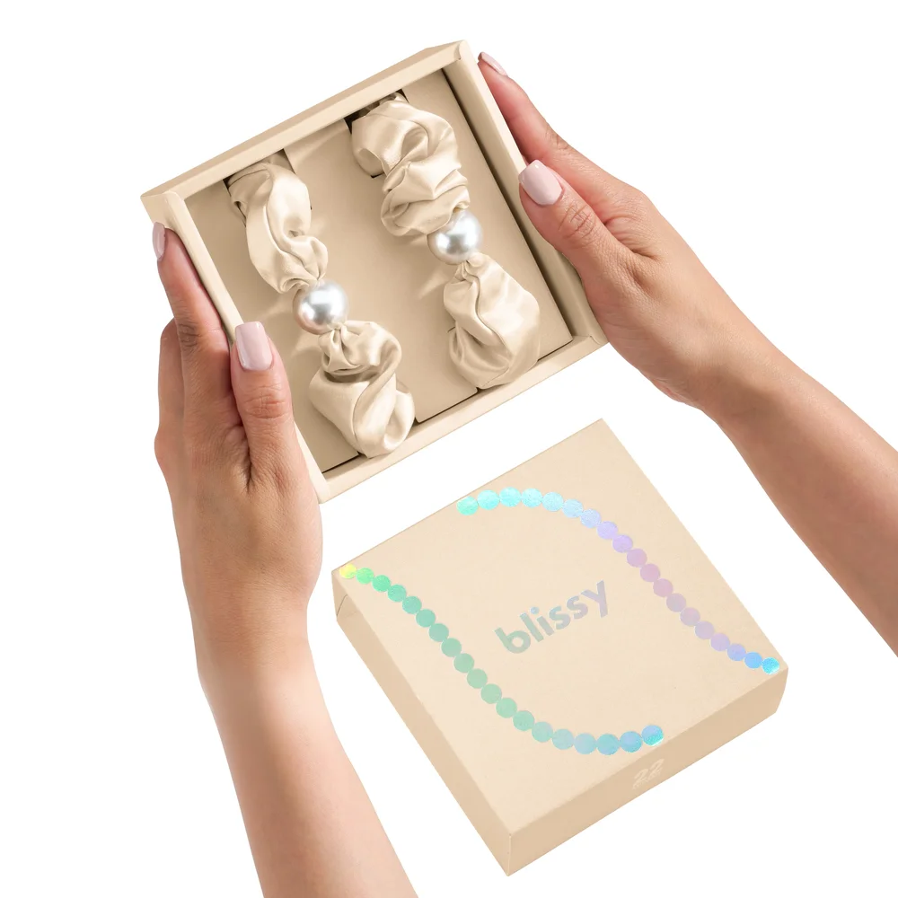 Pearl Scrunchies - Taupe