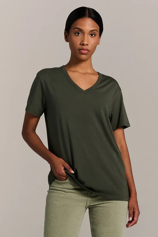 Relaxed Fit V-Neck