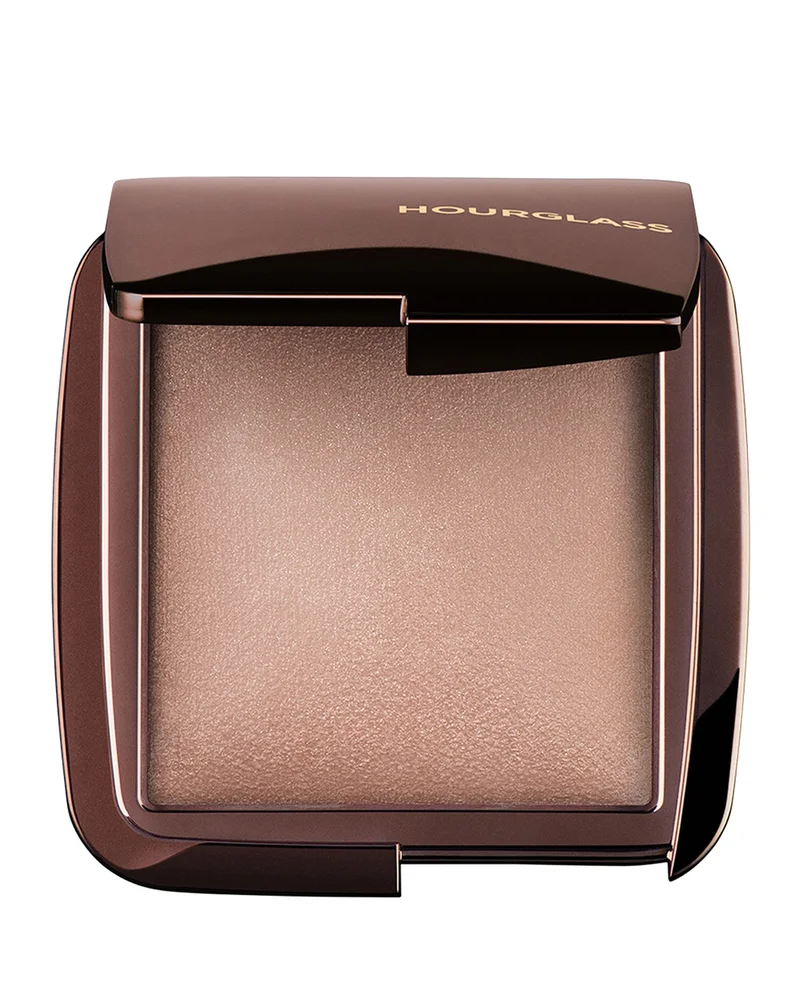 Ambient Lighting Powder in Dim Light