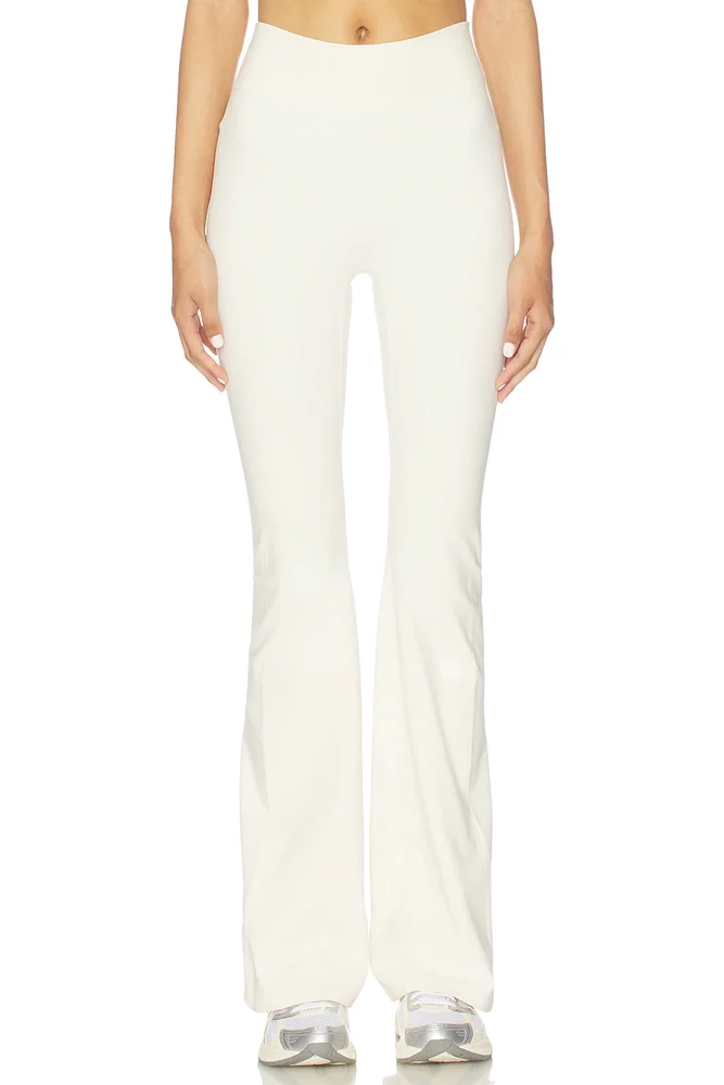 The Leisure Pant